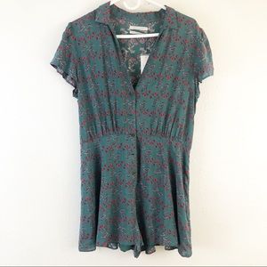 Urban outfitters Green Floral print Romper size L